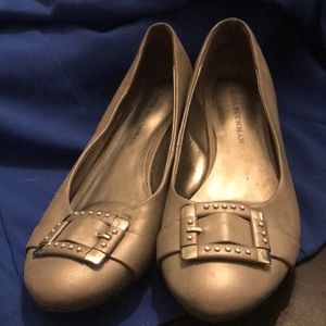 Dana buchman silver kitten heel/ flats